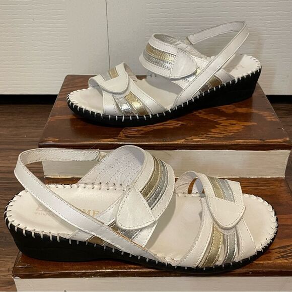 NWOB La Plume Women’s Anya Sandal Velcro Strap White Silver Gold Sz IT 38 US 7.5 - Picture 2 of 15